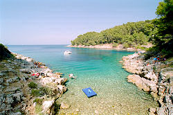 ... die Schwarze Bucht zwischen Veli Losinj und Mali Losinj