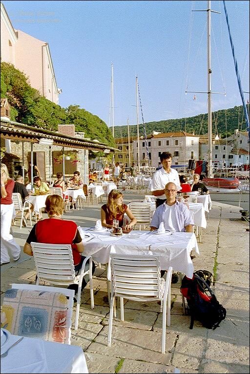 Reisegruppe Bhner in Erwartung eines Festmahls im Hafen von Veli Losinj :-)